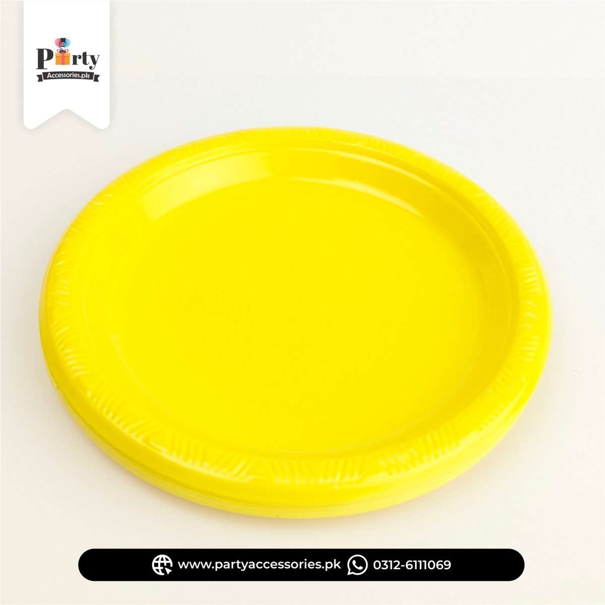 Plain Color Disposable Plastic Plates – Stylish Party Essentials (Pack of 10)