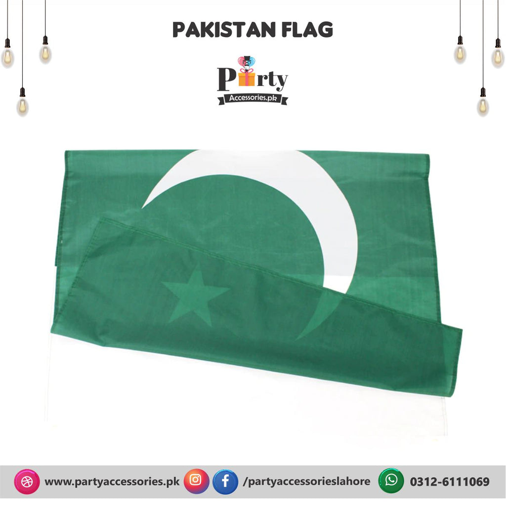 Pakistan Flag Design Cake with Green Firework Candle Stock Photo - Image of  flag, foreground: 116898636